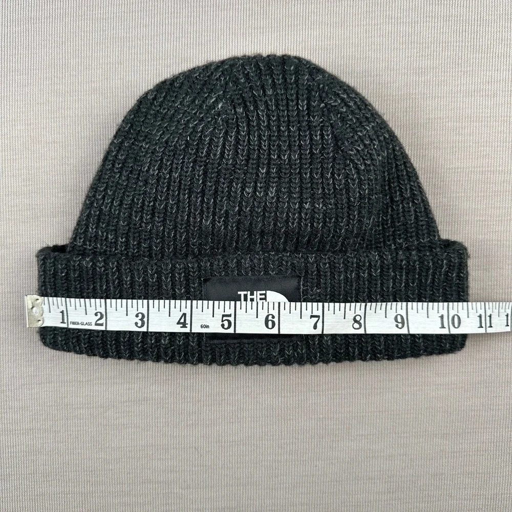 The North Face Salty Dog Beanie Charcoal Grey Heather Ribbed Knit Hat OS